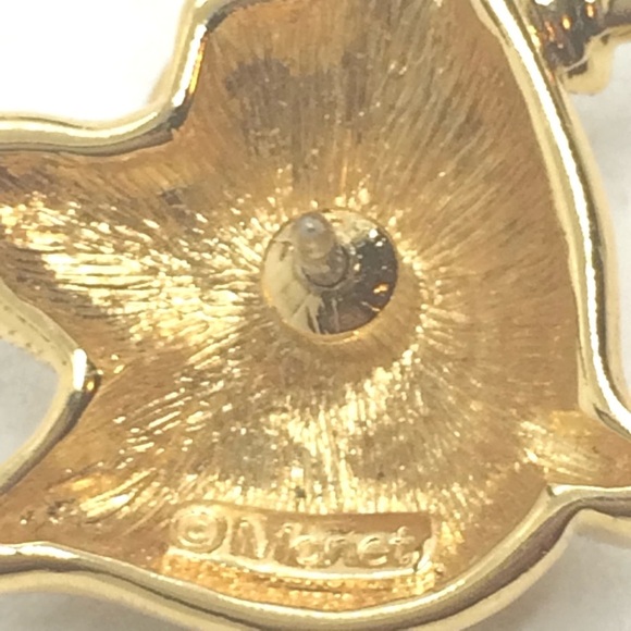 3/$30 VINTAGE 70S MONET CLOWN JESTER CIRCUS RING LEADER BROOCH PIN GOLD TONE MAN - Picture 11 of 11